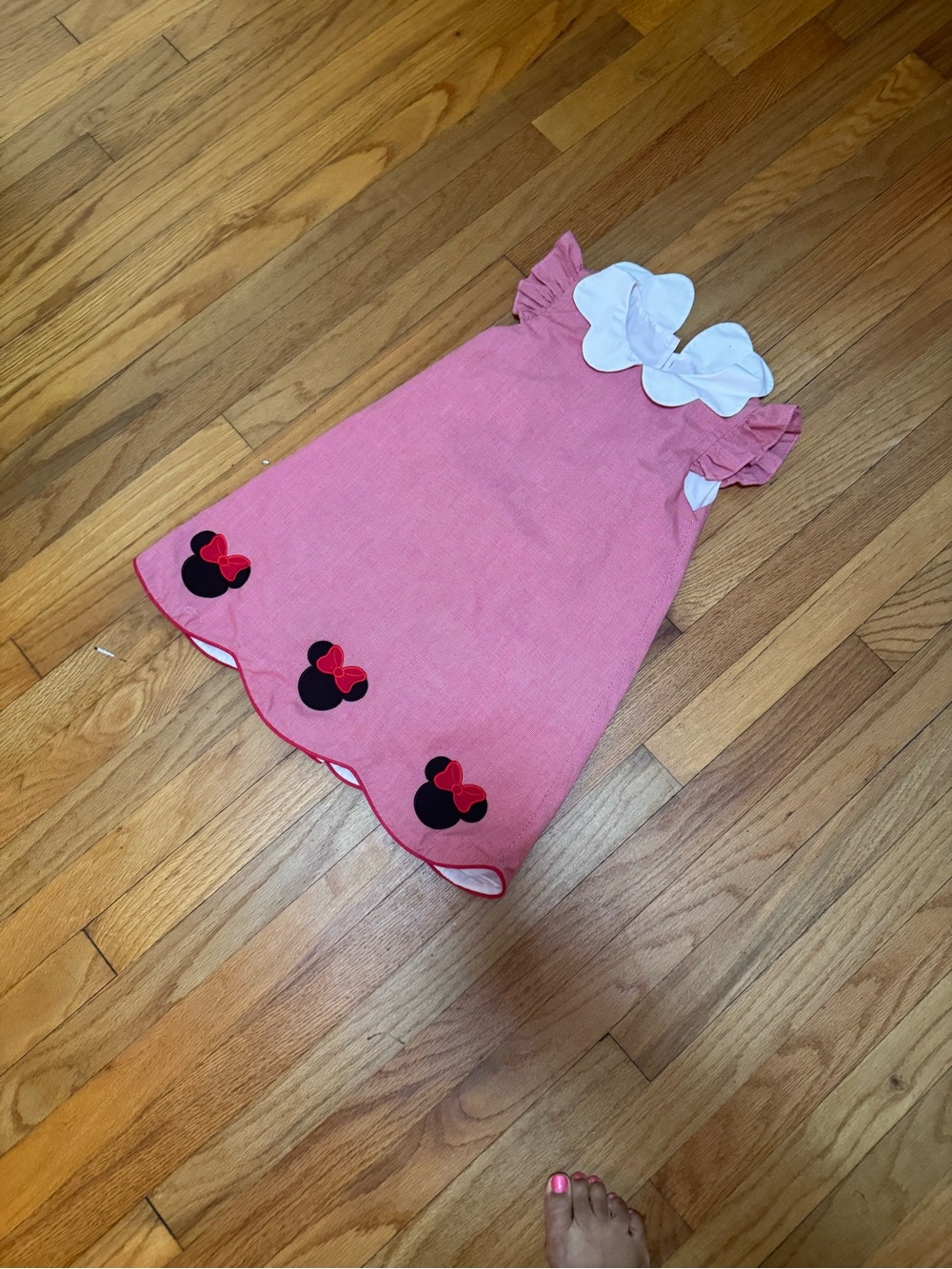 Girls' Pink Scalloped Dress with White Heart Collar
